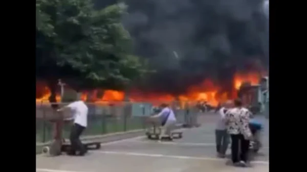 ইরানের হামলায় জ্বলছে মোসাদের হেডকোয়ার্টার